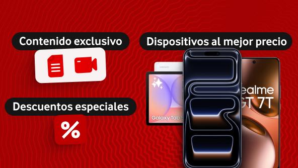 Una empleada mirando el portátil