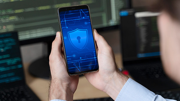 Seguridad móvil inteligente: el blindaje digital de tu corporación