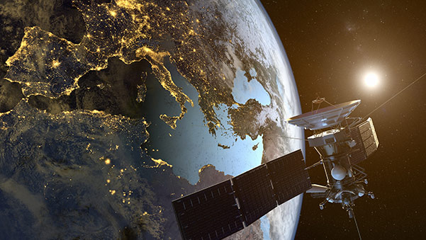 Conexión satelital para empresas: ¿cuándo tiene sentido y cuándo no?