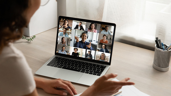 imagen de ¿Meet o Teams? Ya no importa: Guía sobre la integración total de salas de reuniones