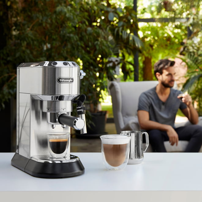 DeLongui Cafetera Manual Dedica Maestro EC685.M